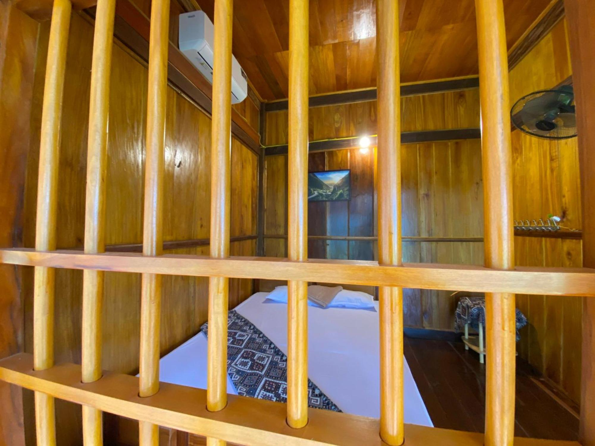 Duy Tuyen Ba Be Homestay Bac Kan Room photo